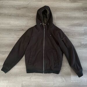 TOMMY HILFIGER MEN'S WATER/WIND RESISTANT BLACK HOODED BOMBER JACKET SIZE M